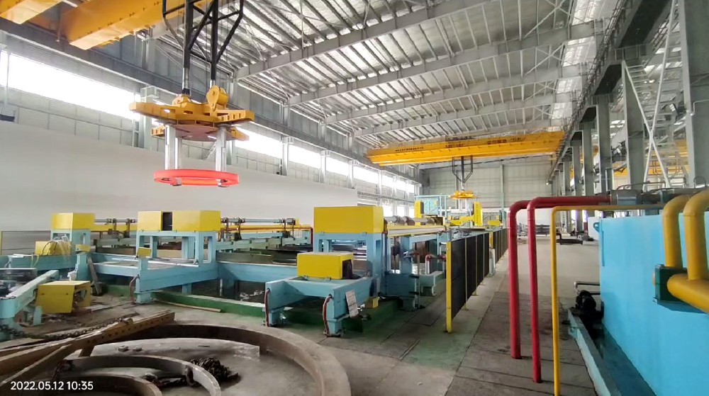 全自动高温锻件起重机